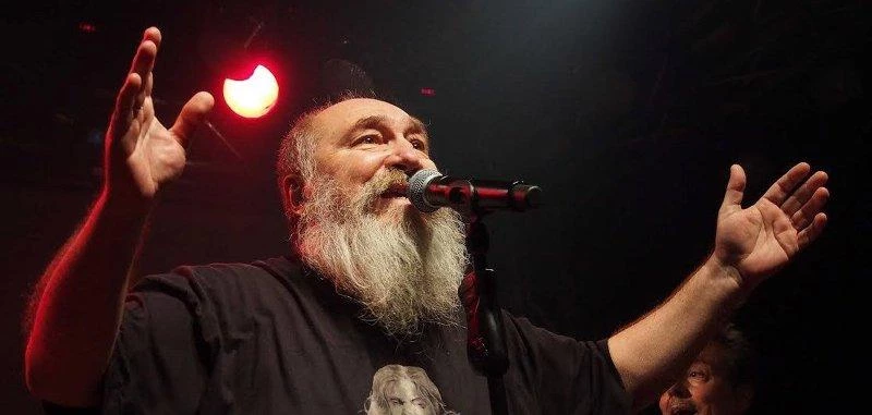 Η τελευταία συνέντευξη του Τζίμη Πανούση: Έχω κερδίσει την αθανασία με τα παιδιά μου